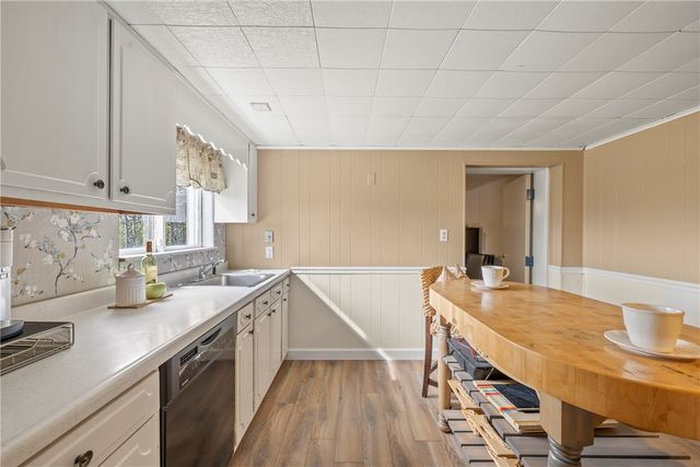 135 Meshanticut Valley Parkway, Cranston, RI 02920