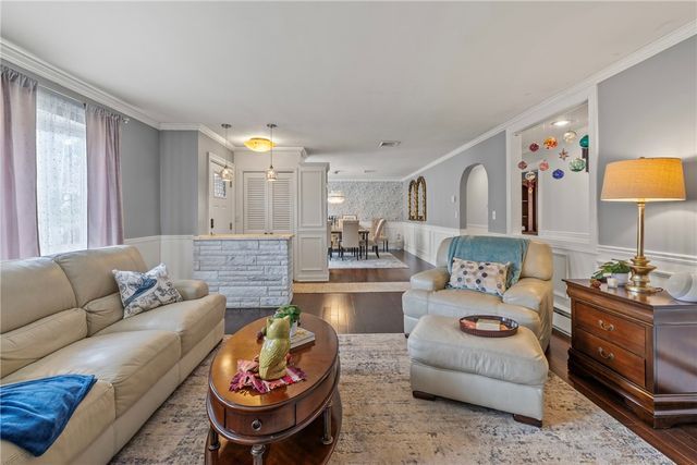 135 Meshanticut Valley Parkway, Cranston, RI 02920