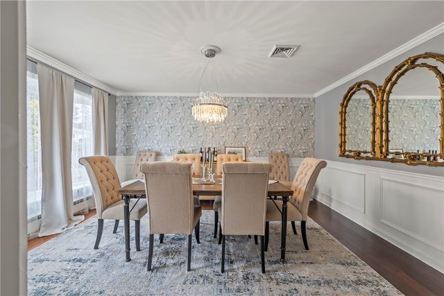 135 Meshanticut Valley Parkway, Cranston, RI 02920