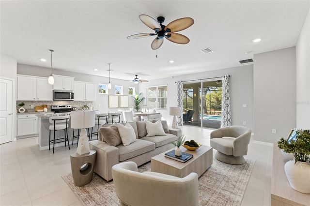 13331 WATERLEAF GARDEN CIRCLE, Riverview, FL 33579