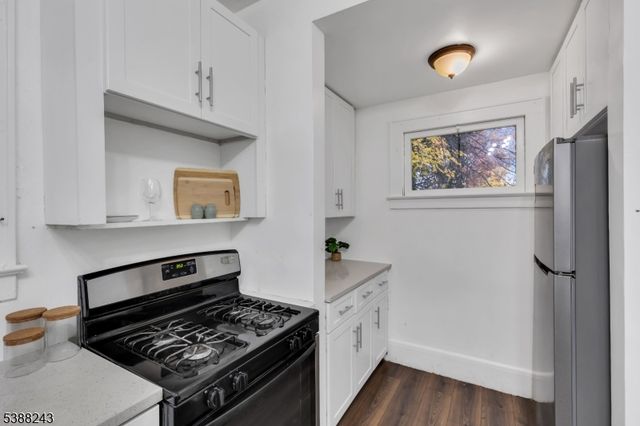 906 Dewitt St, Linden City, NJ 07036