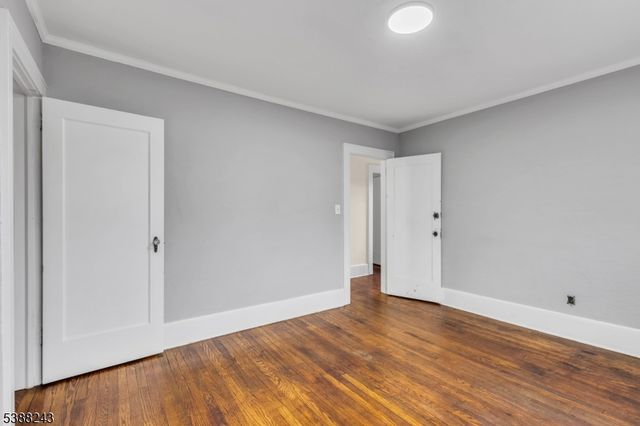 906 Dewitt St, Linden City, NJ 07036