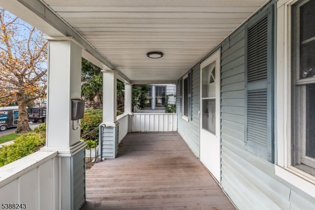 906 Dewitt St, Linden City, NJ 07036
