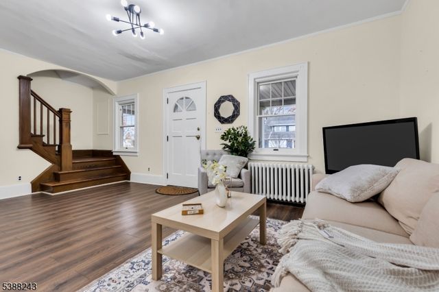 906 Dewitt St, Linden City, NJ 07036