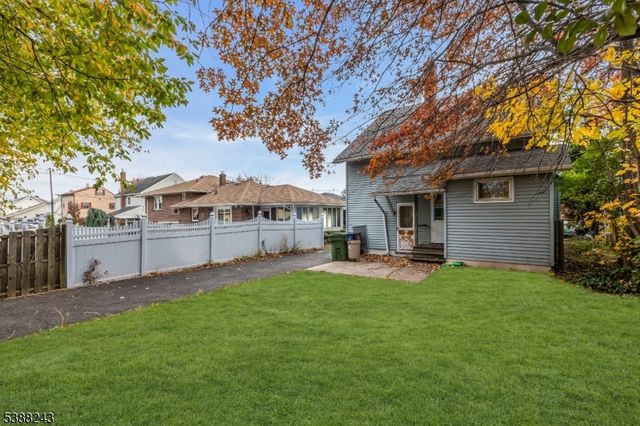 906 Dewitt St, Linden City, NJ 07036