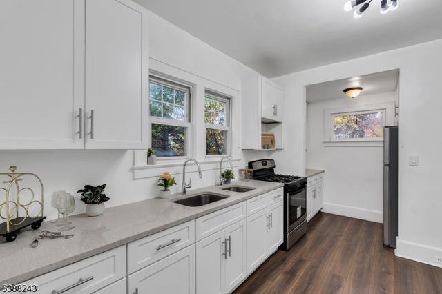 906 Dewitt St, Linden City, NJ 07036