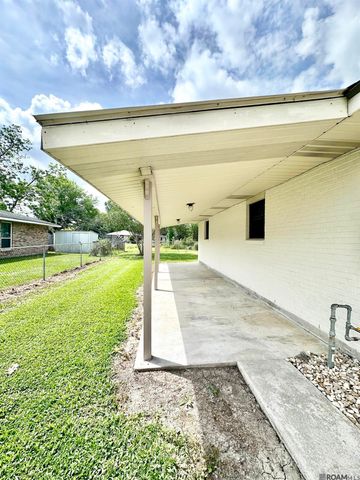 8252 Louis St, Sorrento, LA 70778