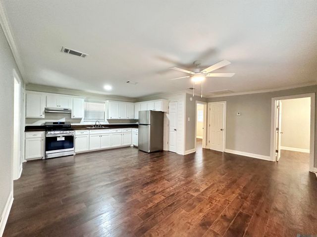 8252 Louis St, Sorrento, LA 70778