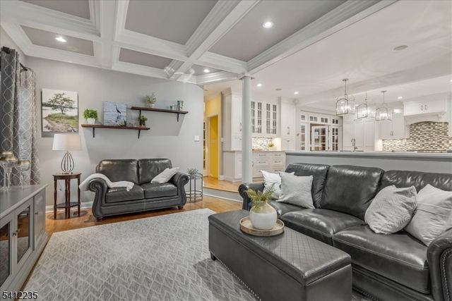 756 Clarence St, Westfield Town, NJ 07090