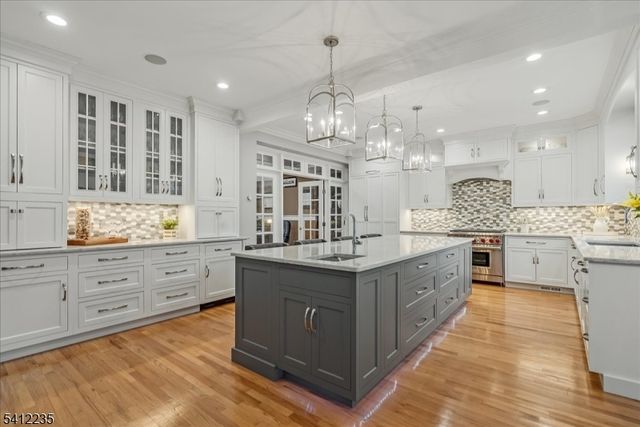 756 Clarence St, Westfield Town, NJ 07090