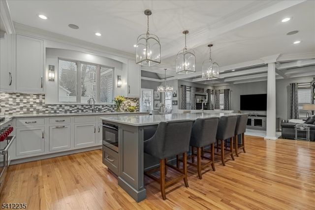 756 Clarence St, Westfield Town, NJ 07090