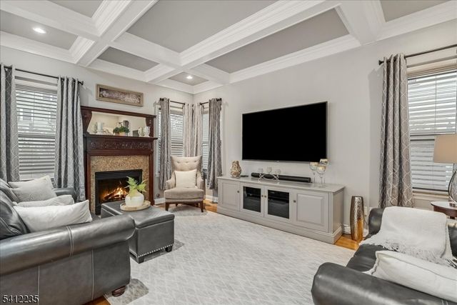 756 Clarence St, Westfield Town, NJ 07090