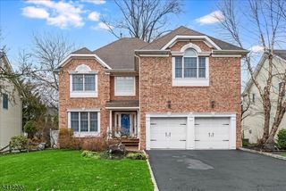 756 Clarence St, Westfield Town, NJ 07090