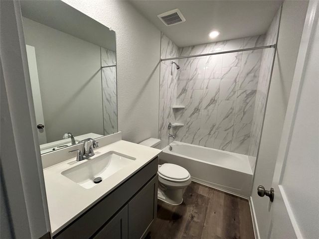 3327 Young Clover Way, Houston, TX 77047