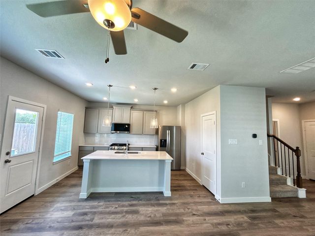 3327 Young Clover Way, Houston, TX 77047