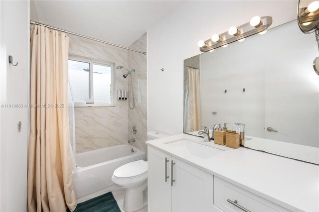 1331 NE 160th St, North Miami Beach, FL 33162