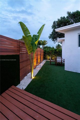 1331 NE 160th St, North Miami Beach, FL 33162