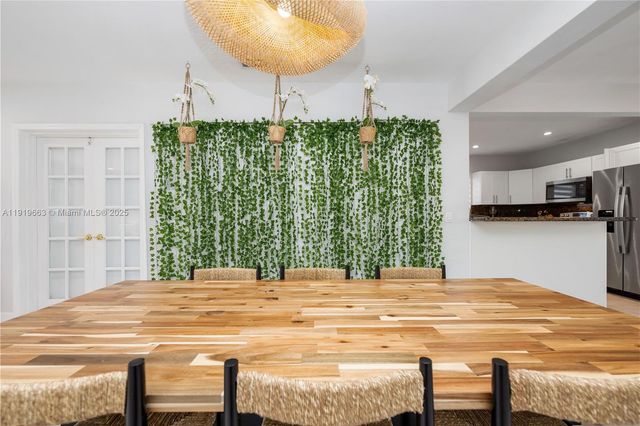 1331 NE 160th St, North Miami Beach, FL 33162