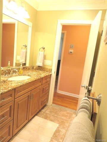 53432 Bruce Hill Drive, Shelby Twp, MI 48316