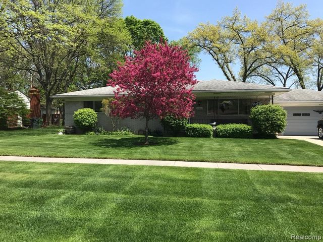 53432 Bruce Hill Drive, Shelby Twp, MI 48316