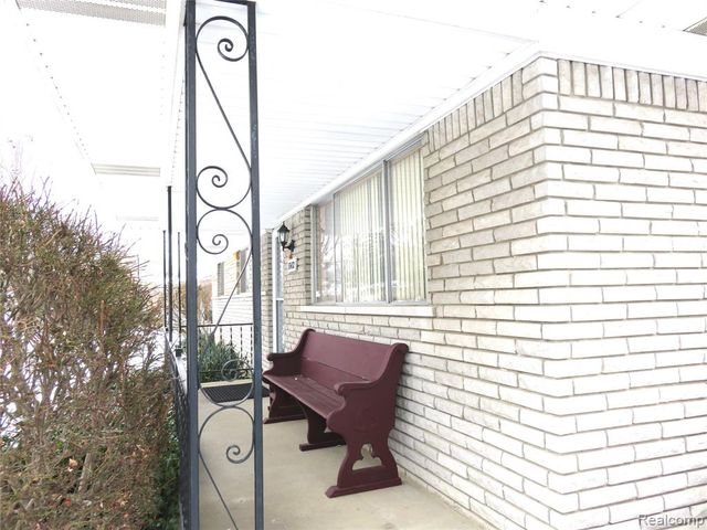 53432 Bruce Hill Drive, Shelby Twp, MI 48316