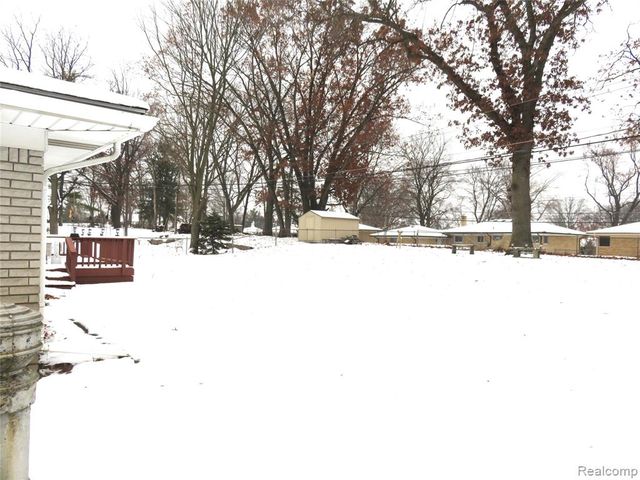 53432 Bruce Hill Drive, Shelby Twp, MI 48316