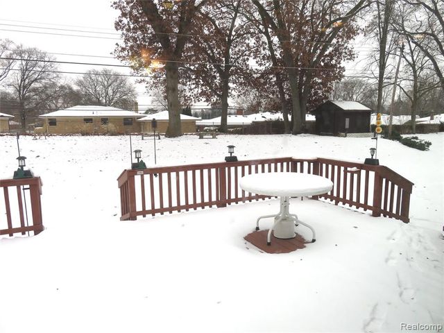 53432 Bruce Hill Drive, Shelby Twp, MI 48316