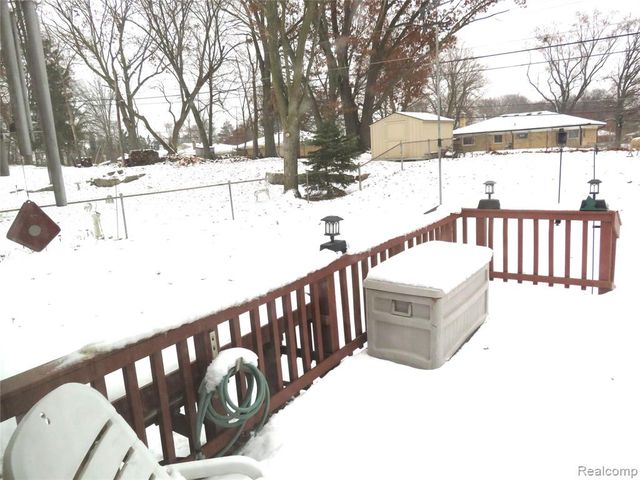 53432 Bruce Hill Drive, Shelby Twp, MI 48316