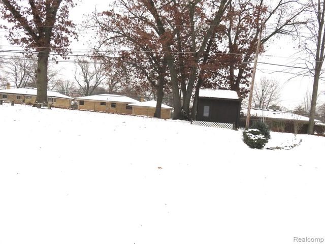 53432 Bruce Hill Drive, Shelby Twp, MI 48316