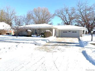 53432 Bruce Hill Drive, Shelby Twp, MI 48316