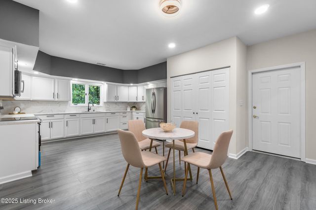 2418 Blevins Gap Road Rd, Louisville, KY 40272