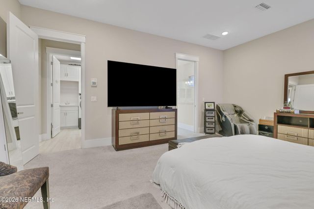 10026 INVENTION Lane, Jacksonville, FL 32256