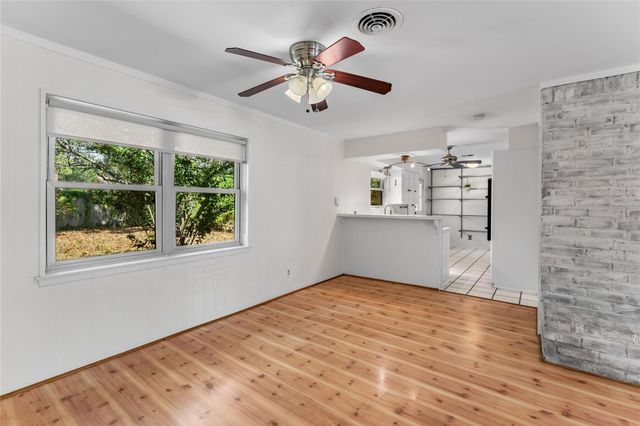 1911 Manila Lane, Houston, TX 77043