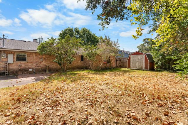 1911 Manila Lane, Houston, TX 77043
