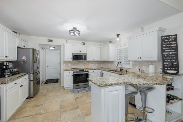 18814 PLACE ANTIBES, Lutz, FL 33558