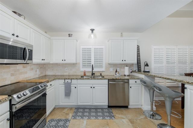 18814 PLACE ANTIBES, Lutz, FL 33558
