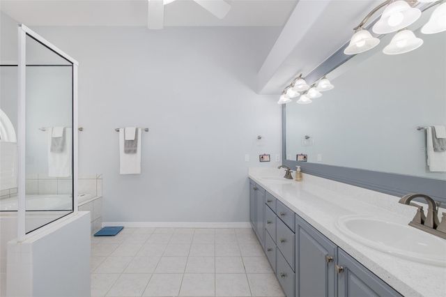 18814 PLACE ANTIBES, Lutz, FL 33558