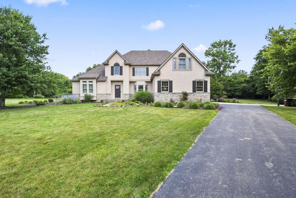 2679 Red Robin Way, Delaware, OH 43015