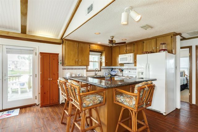 16700 Jamaica Beach Road, Galveston, TX 77554