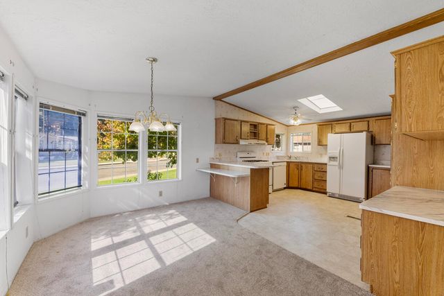 1105 Doneen Lane, Grants Pass, OR 97526