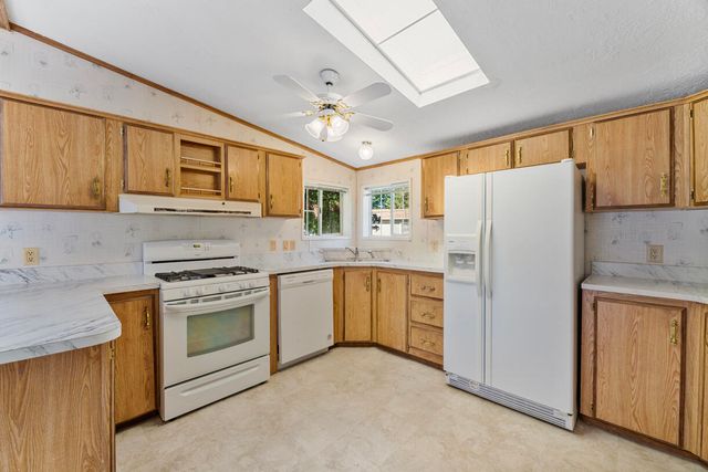 1105 Doneen Lane, Grants Pass, OR 97526