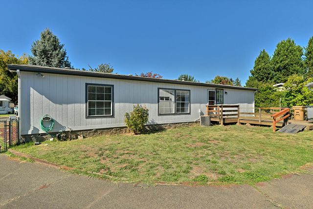 1105 Doneen Lane, Grants Pass, OR 97526