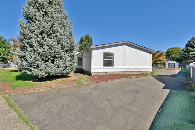 1105 Doneen Lane, Grants Pass, OR 97526