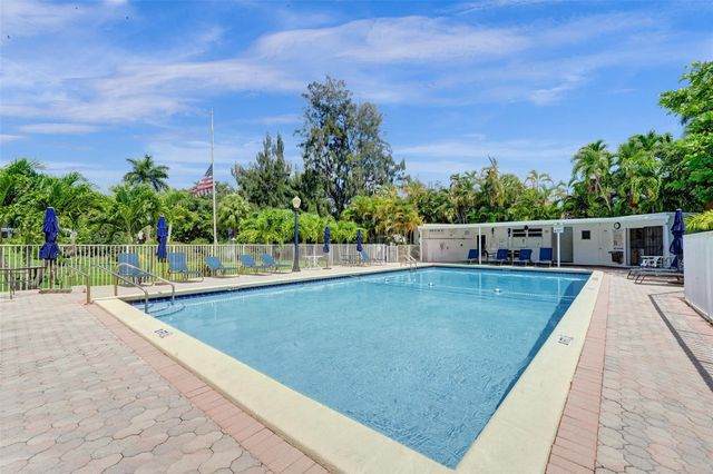 1055 SE 15th Street 14C, Fort Lauderdale, FL 33316