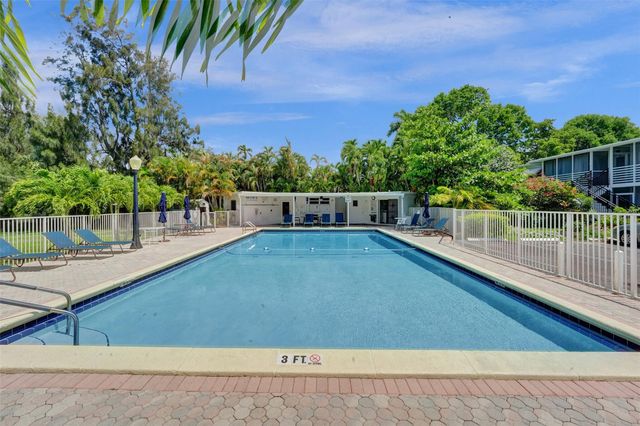 1055 SE 15th Street 14C, Fort Lauderdale, FL 33316