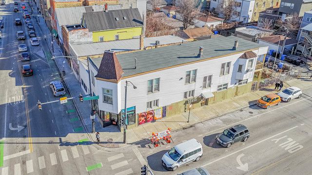2955 W Belmont Avenue, Chicago, IL 60618