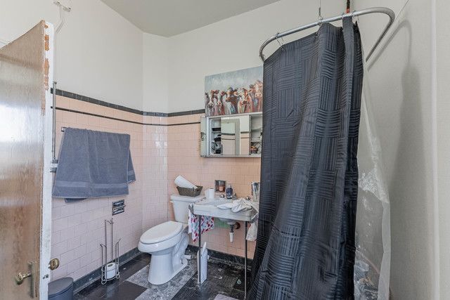 2955 W Belmont Avenue, Chicago, IL 60618