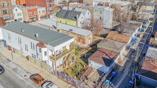 2955 W Belmont Avenue, Chicago, IL 60618
