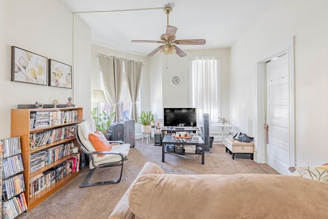 2955 W Belmont Avenue, Chicago, IL 60618