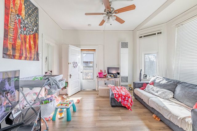 2955 W Belmont Avenue, Chicago, IL 60618